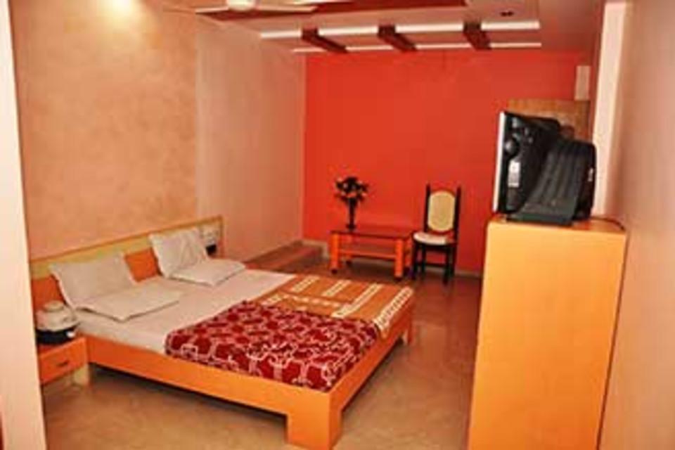 Hotel Gokul Гандинагар Экстерьер фото